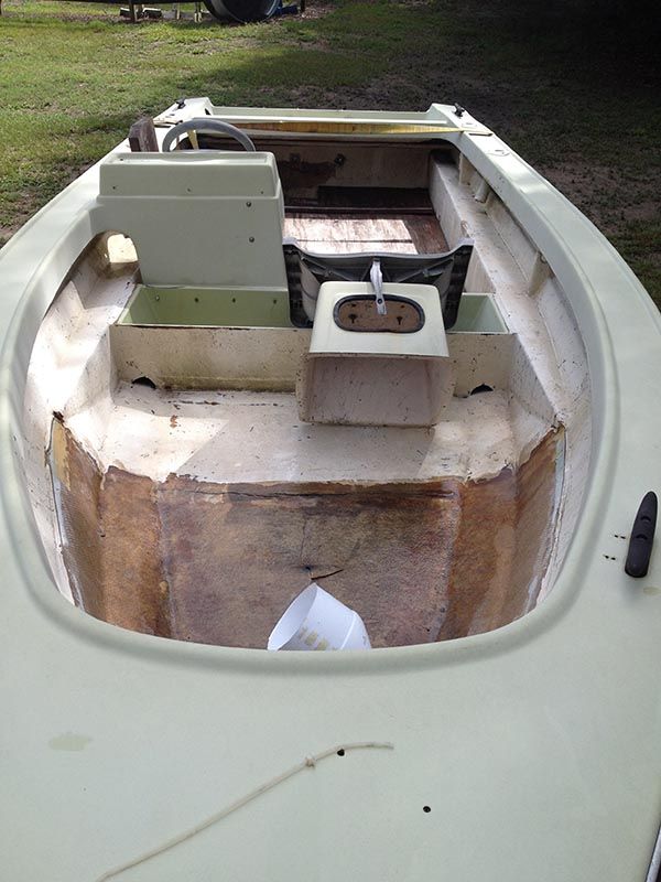 1976 Dixie Skiff rebuild Dedicated To The Smallest Of Skiffs